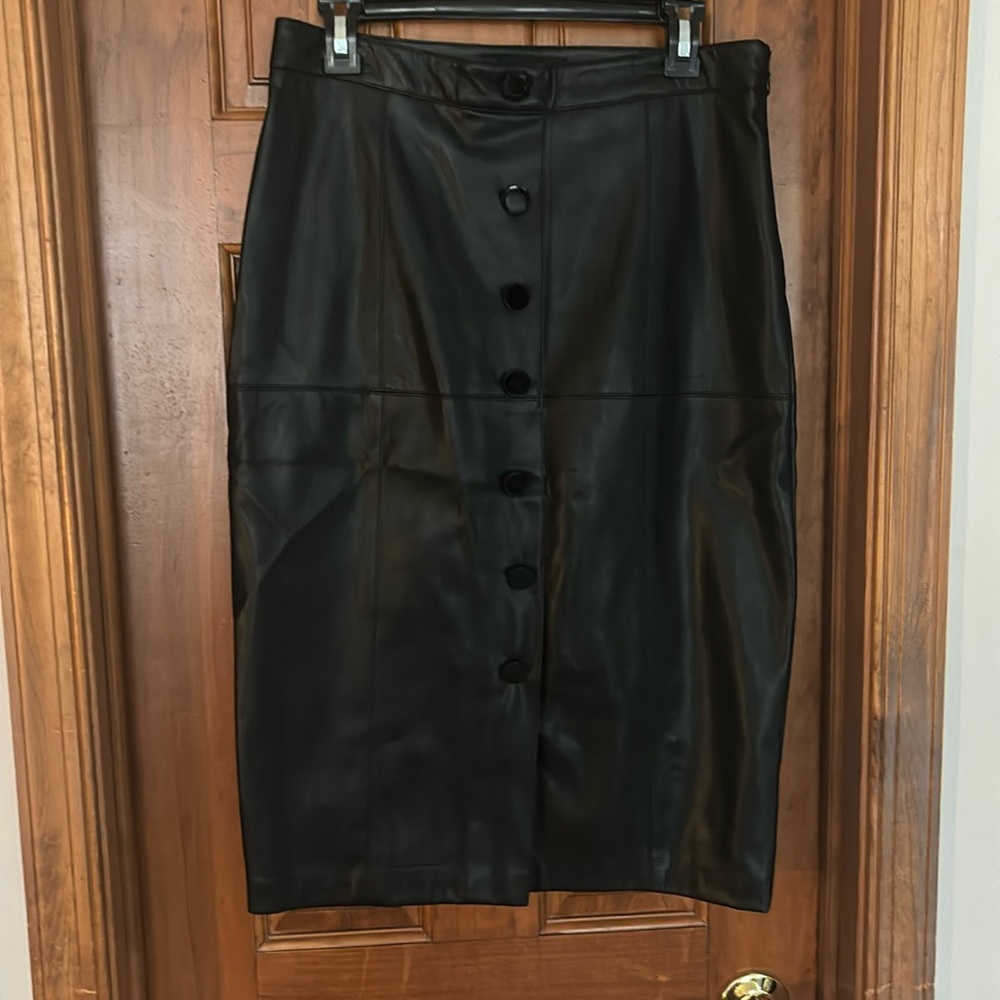 Beautiful vegan leather skirt, hardly used in real good condition